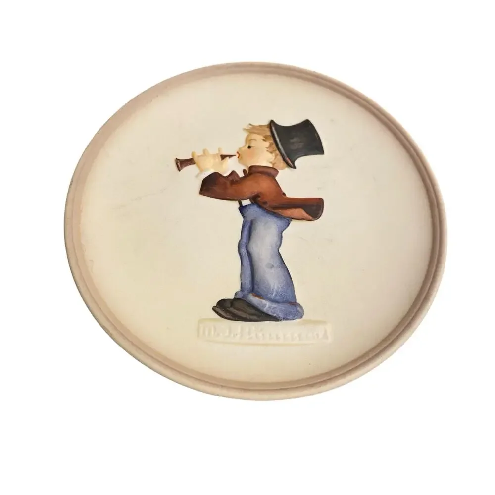 Goebel Miniature Plate 1984-1987 “Little Music Makers”  Clarinet Player Vintage